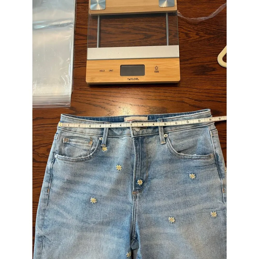 Driftwood Women 26 Light Gizelle Jeans Embroidered Daisy Slim Tapered Distressed